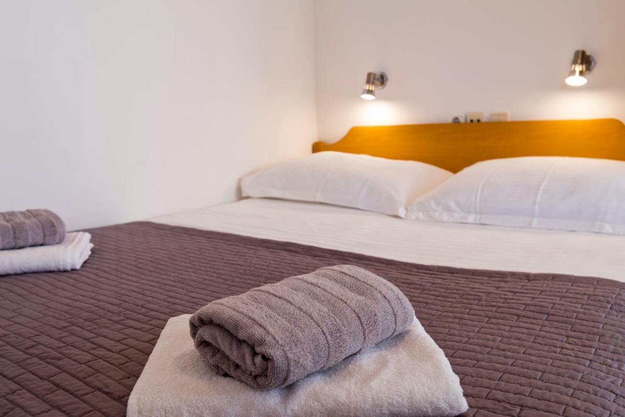 Apartment Marina Primosten Ngoại thất bức ảnh